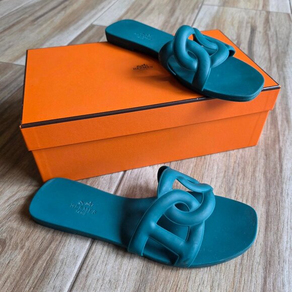 Hermes Aloha Green Rubber Sliders Sandals Eur. 36 - Picture 1 of 12